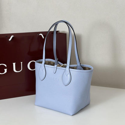 Classic Shoulder Bag
