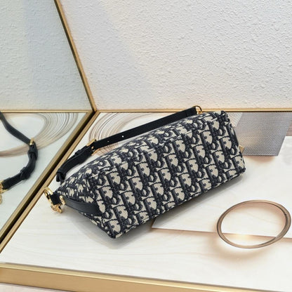 Elegant Stylish Black Studded Calfskin Shoulder Bag – Special Edition
