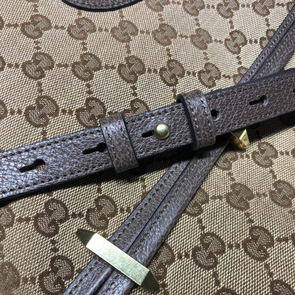 Classic Shoulder Bag