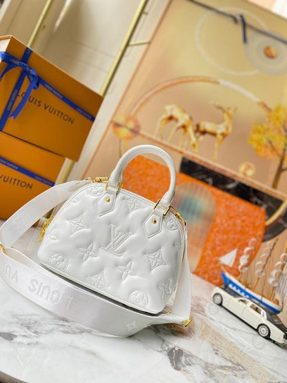 Italian-Inspired Stylish Quilted Leather Crossbody Bag