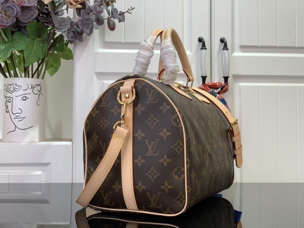 Classic Leather Shoulder Bag