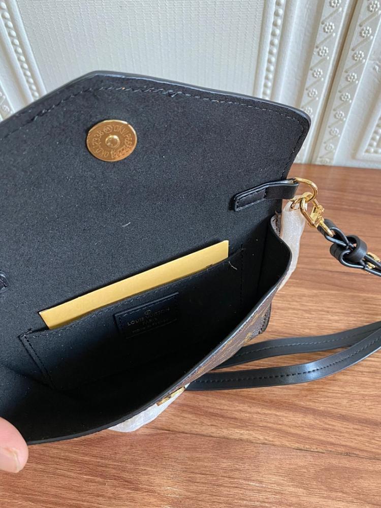 Elegant Premium Calfskin Shoulder Bag