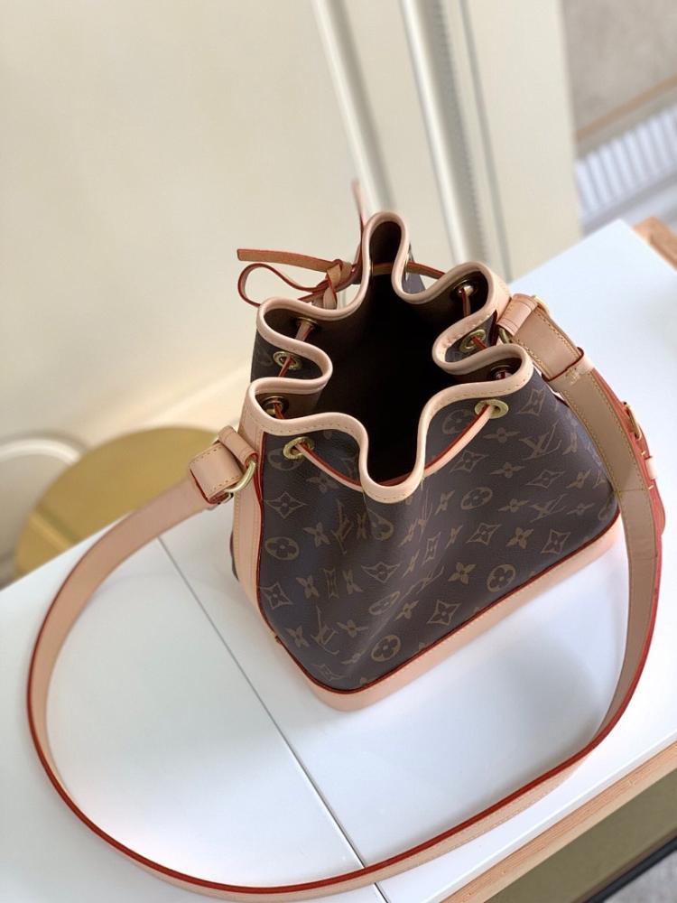 Classic Modern Leather Bucket Bag