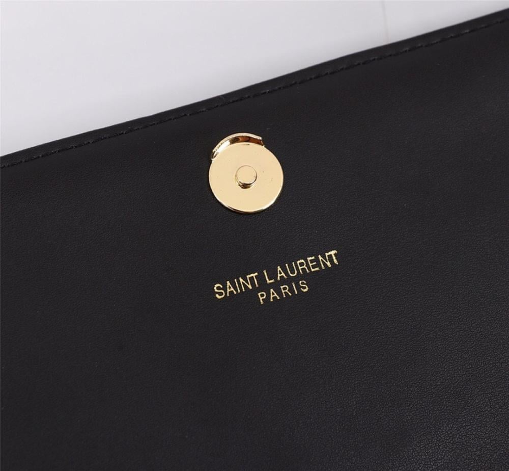 Elegant Leather Shoulder Bag – Limited Edition