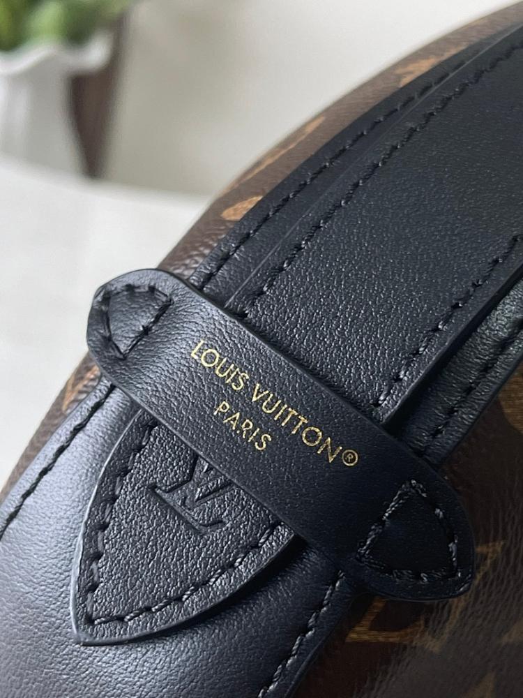 Classic Luxury Monogram Leather Shoulder Bag – Limited Edition