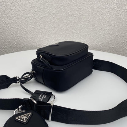 Classic Shoulder Bag