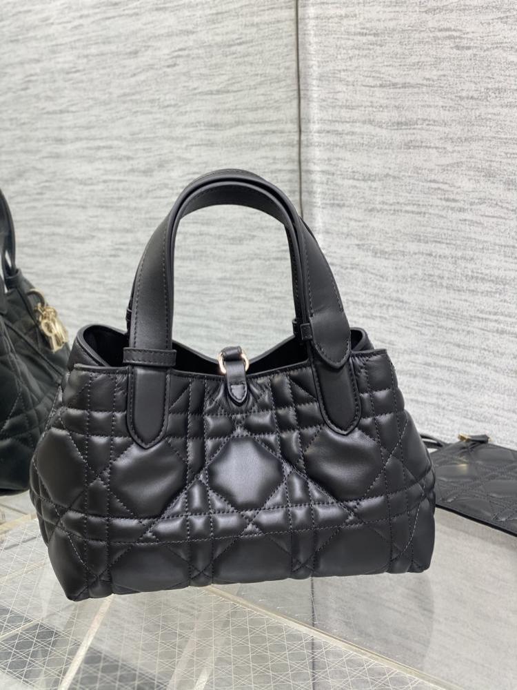 Classic Leather Shoulder Bag