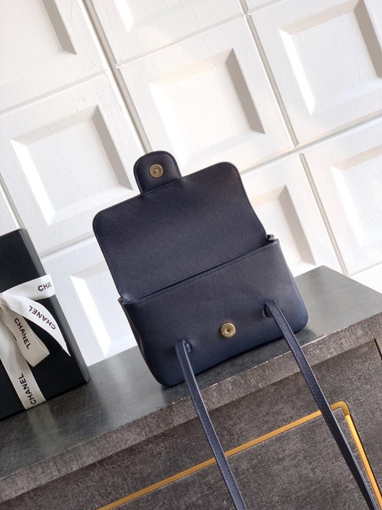 Classic Leather Shoulder Bag