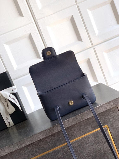 Classic Leather Shoulder Bag