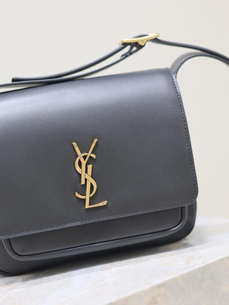Stylish Calfskin Shoulder Bag – Limited Edition