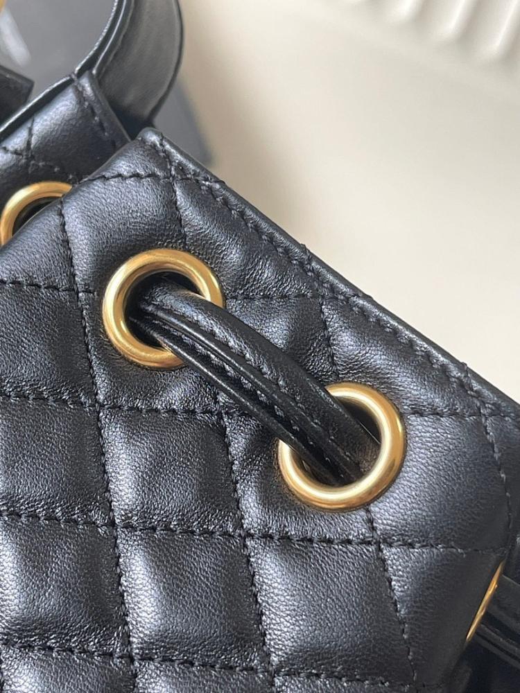 Modern Refined Leather Bucket Bag