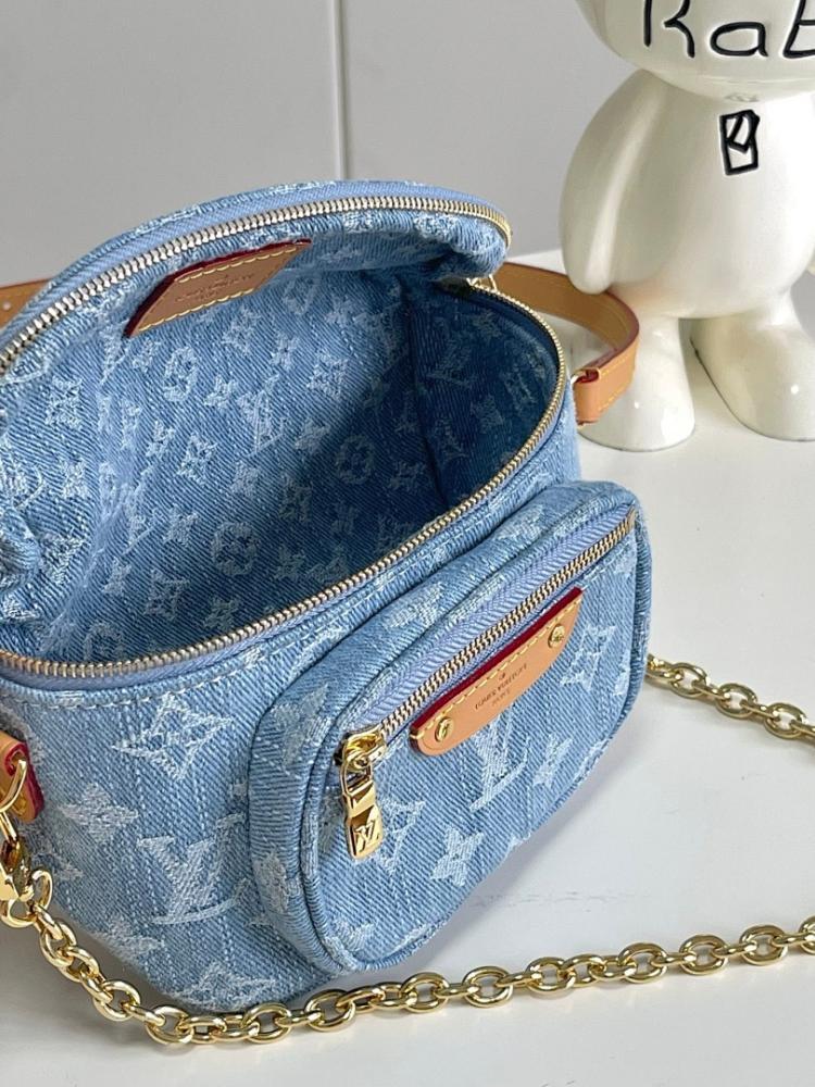 Classic Leather Shoulder Bag – Limited Edition