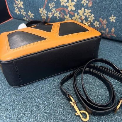 VLogo Signature Leather Shoulder Bag