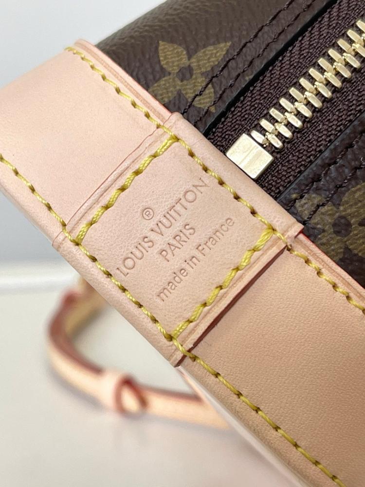 Luxury Canvas Crossbody Bag – Special Edition