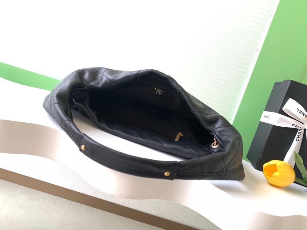 Classic Leather Hobo Bag
