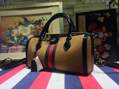 Alma Crossbody Bag