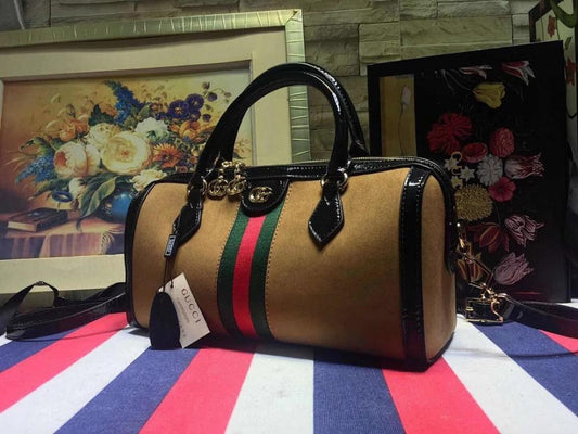 Alma Crossbody Bag