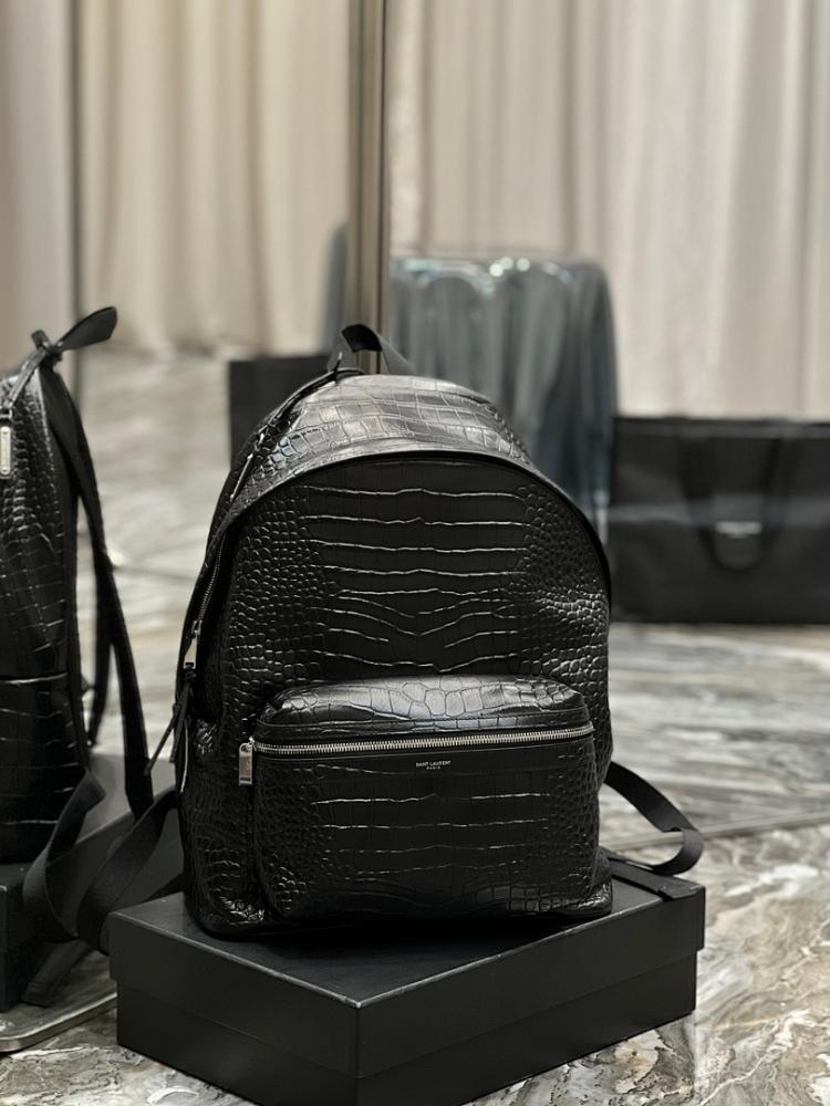 Elegant Refined Leather Shoulder Bag