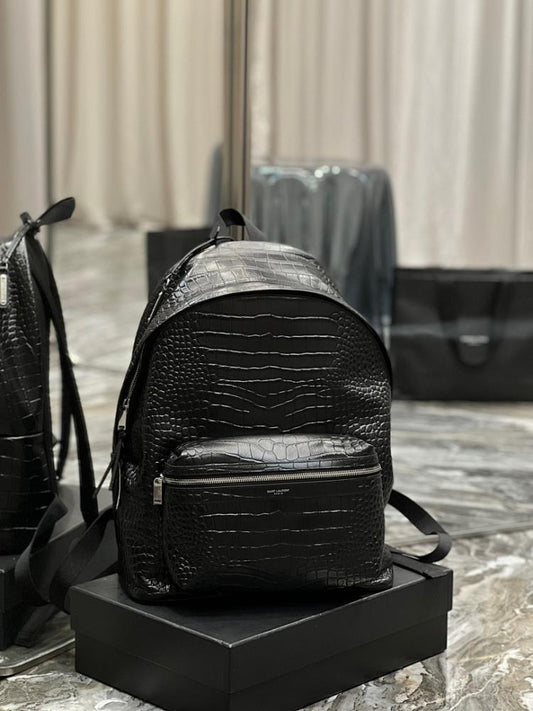 Elegant Refined Leather Shoulder Bag