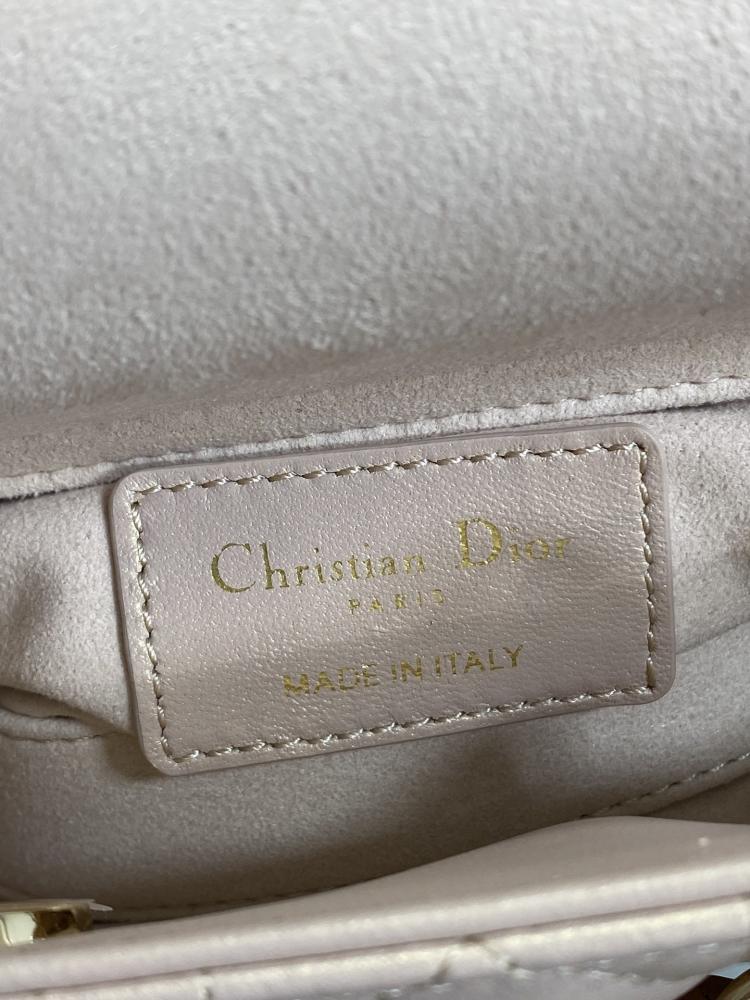 Classic Leather Shoulder Bag