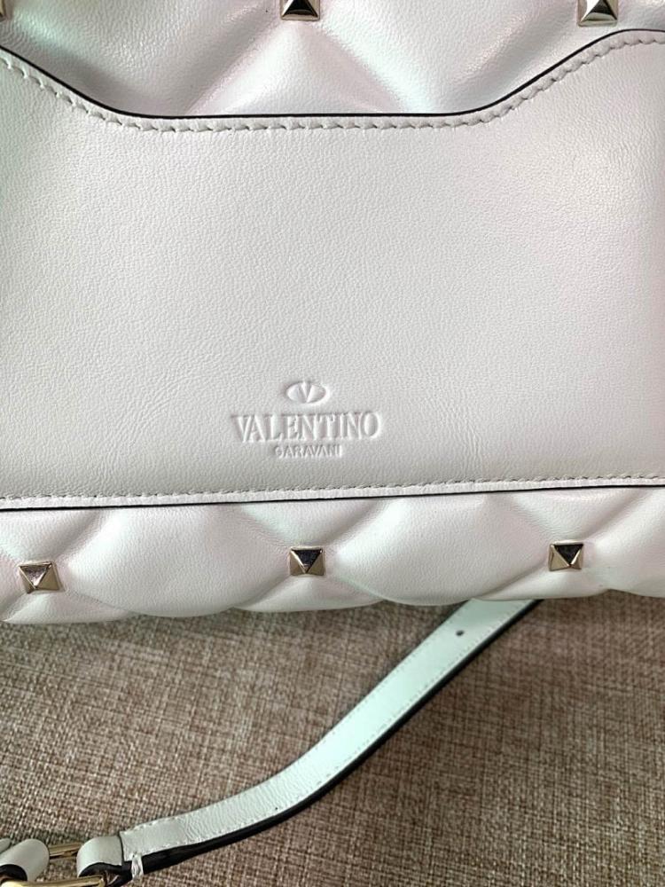 Classic Refined Shoulder Bag
