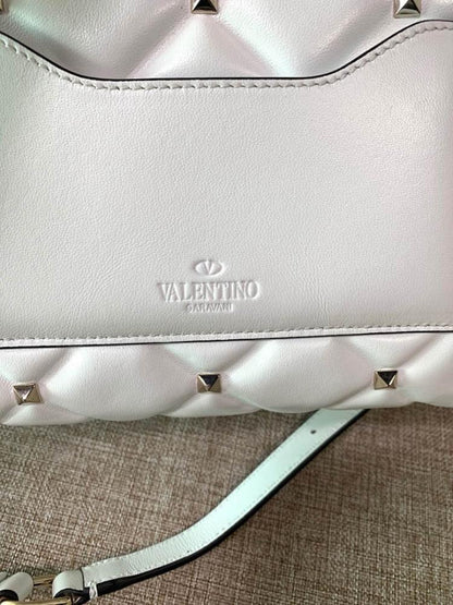 Classic Refined Shoulder Bag
