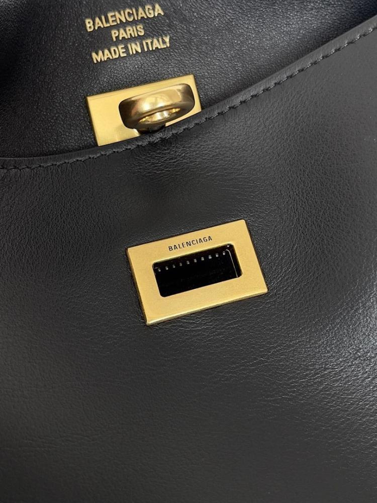 Modern Luxury Shoulder Bag