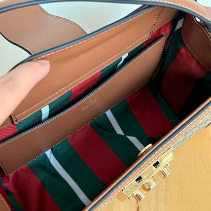Stylish Shoulder Bag – Limited Edition