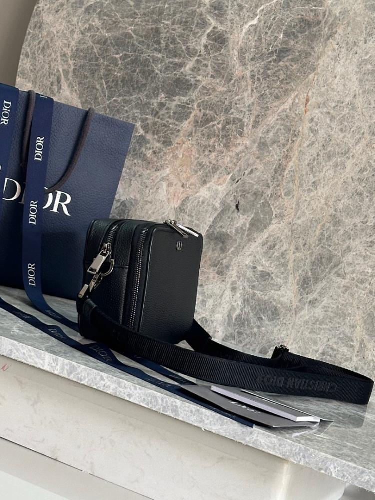 Luxury Elegant Black Quilted Calfskin Shoulder Bag