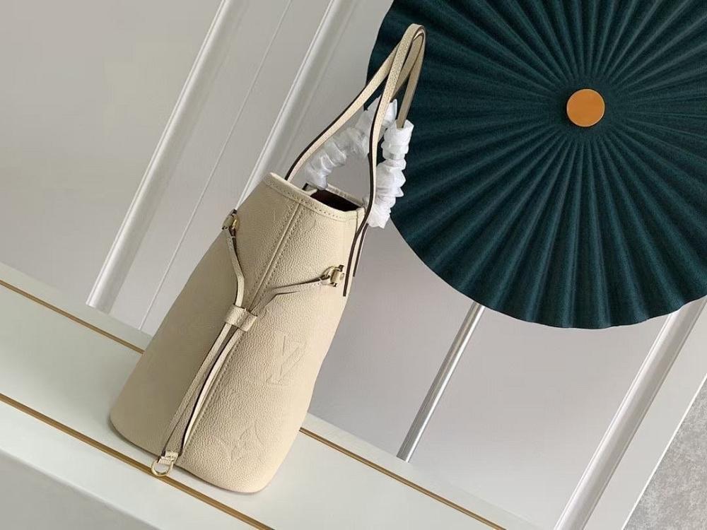 Elegant Refined Leather Top Handle Bag