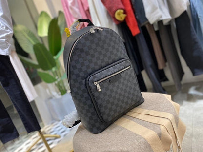 Stylish Refined Leather Shoulder Bag