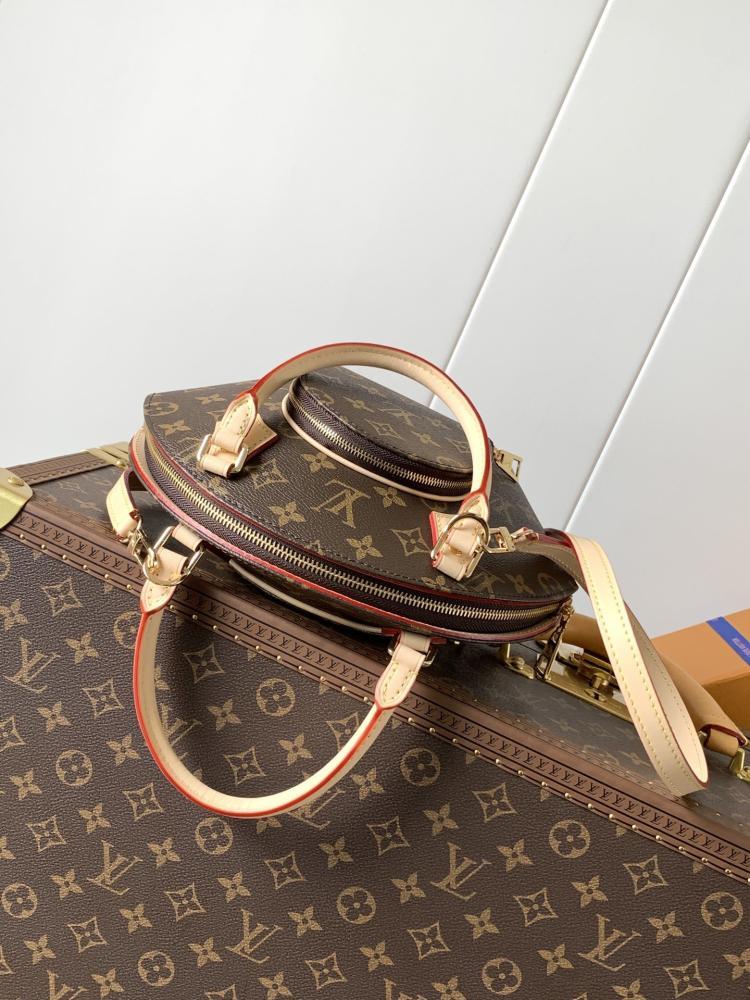 Elegant Leather Shoulder Bag