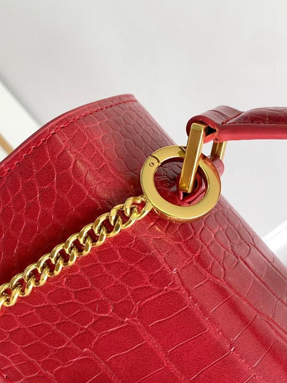 Luxury Leather Shoulder Bag – Limited Edition