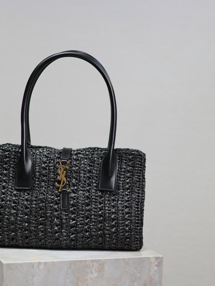 Classic Italian-Inspired Woven Leather Bag