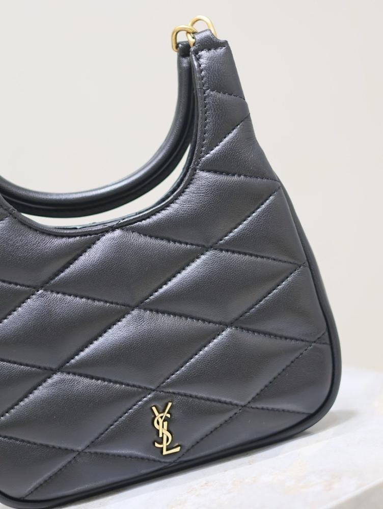 Stylish Lambskin Shoulder Bag – Limited Edition