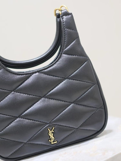 Stylish Lambskin Shoulder Bag – Limited Edition