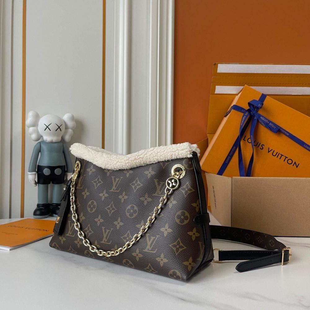 Modern Italian-Inspired Lambskin Shoulder Bag