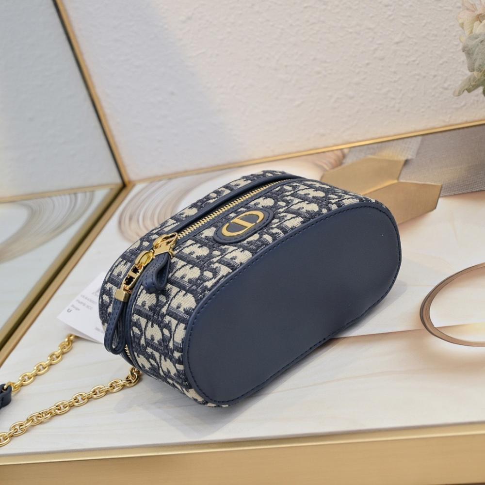 Stylish Leather Crossbody Bag – Special Edition