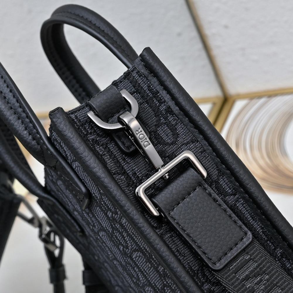 Italian-Inspired Stylish Leather Shoulder Bag
