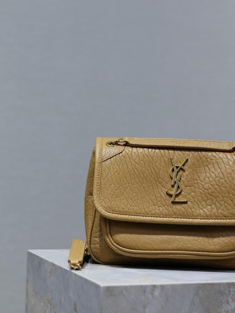 Luxury Gold Leather Shoulder Bag – Special Edition
