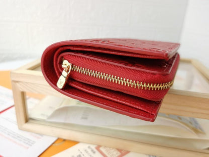 Modern Gold Studded Wallet – Special Edition