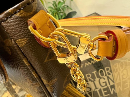 Stylish Leather Crossbody Bag – Limited Edition