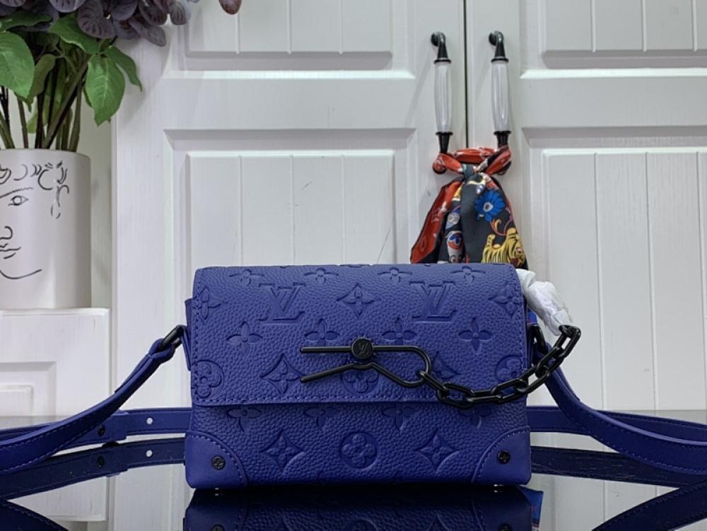Elegant Leather Shoulder Bag