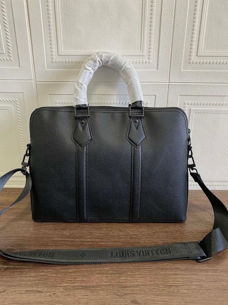 Stylish Refined Leather Crossbody Bag