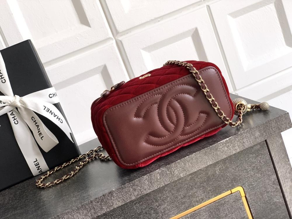 Alma Gold Wallet