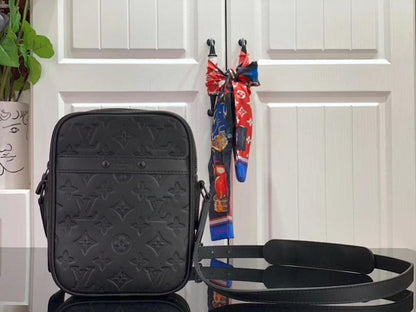 Classic Crossbody Bag