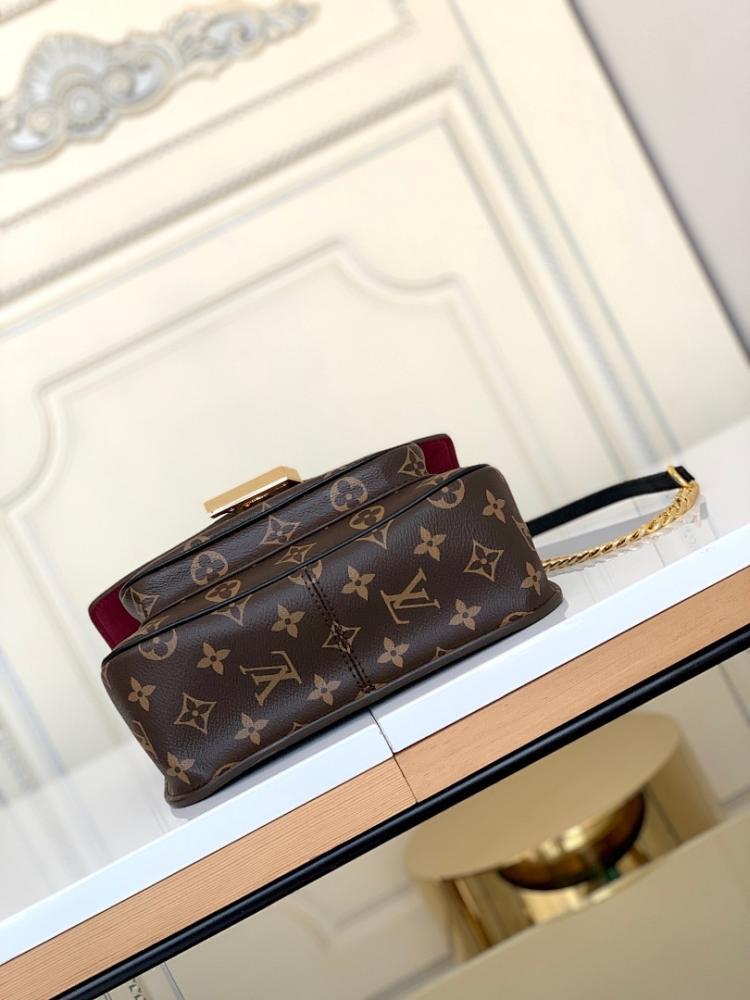 Italian-Inspired Elegant Leather Crossbody Bag