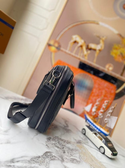 Modern Refined Leather Shoulder Bag
