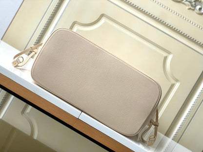 Modern Italian-Inspired Leather Shoulder Bag