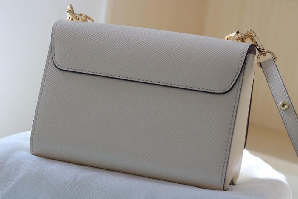 Twist Leather Shoulder Bag